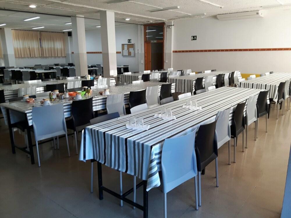 Residencia Albergue 哈卡 外观 照片